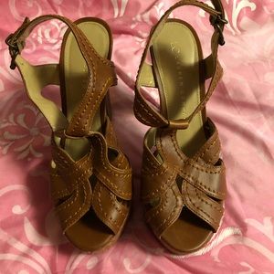 LC camel colored heels